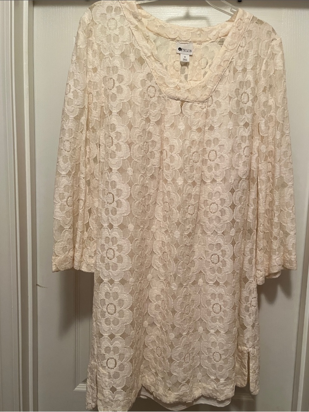 STYLUS Cream Lace Midi Dress